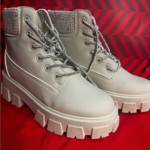 Burbu by BKS Luciana Women’s Chunky Lace-Up Boots Size 7 – New No Tags